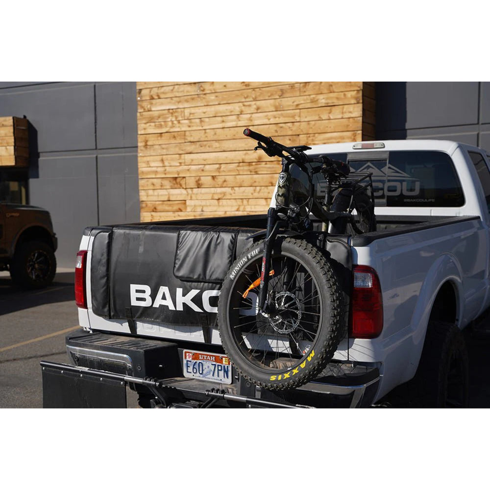 BAKCOU - Extendable Tailgate Pad